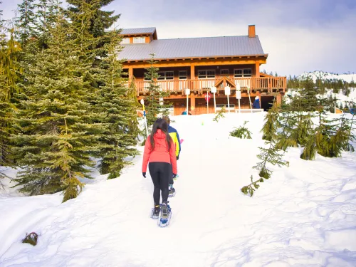 Mount Washington Raven Lodge Vancouver Island Snowshoe Stevie Gaultier SnowSeekers (1) (1) (1).jpg