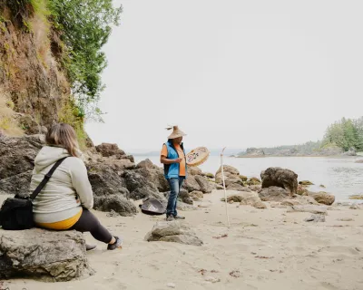 Kiixin Beach Bamfield,BC,