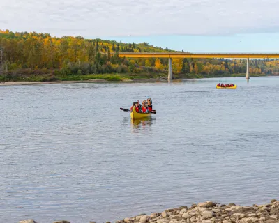 Metis Crossing paddling canoe fall colours Rob Hislop ZenSeekers