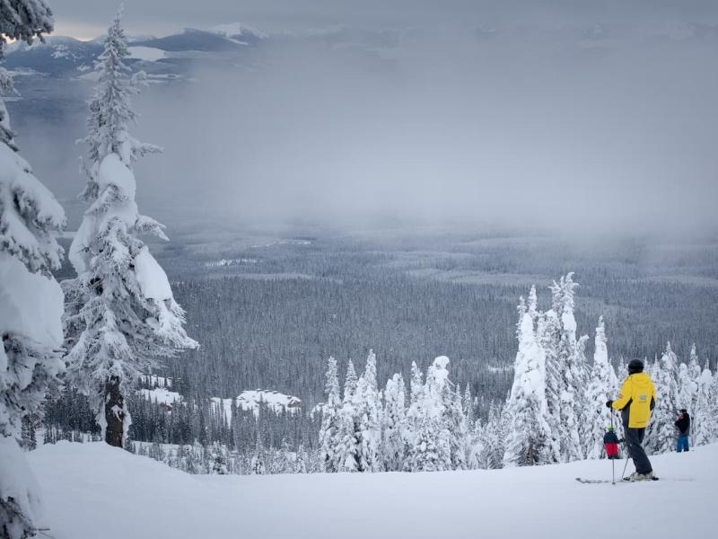 Stay and Play in Kelowna, Ski at Big White | ZenSeekers